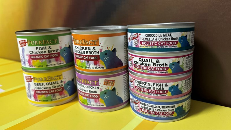 女人知己試用大隊,口碑行銷,部落客行銷,PURRFACT 波菲特貓用主食罐,主食罐,PURRFACT波菲特,貓主食罐,貓罐,PURRFACT波菲特貓用主食罐,魚肉蔓越莓主食罐,鮮嫩雞主食罐,鹿肉雞肉主食罐,牛肉鵪鶉貓主食罐,干貝蠶蛹配方,鱷魚肉白木耳配方,雞肉魚肉配方,安心鶉配方,評價,體驗,適口性佳,心得,成貓適用,高齡貓適用,質地是慕絲狀